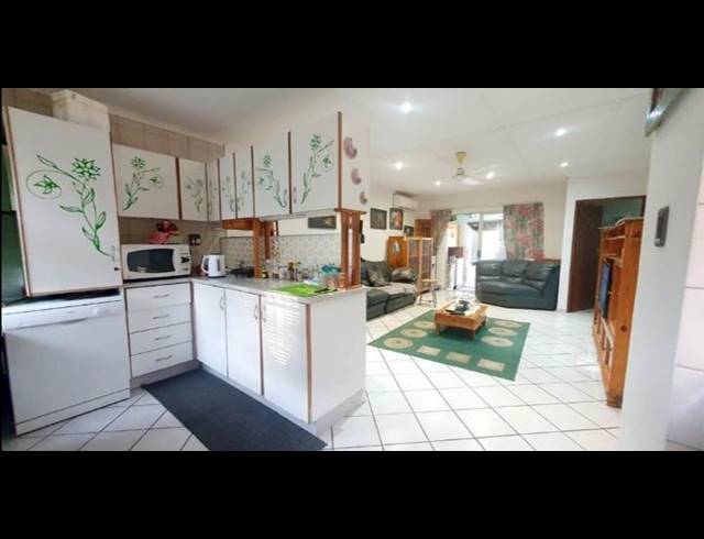7 BEDROOM HOUSE FOR SALE IN VELD EN VLEI